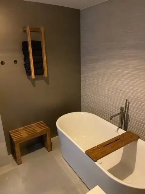 SaniSupreme Badkamer Bamboe bankje tafeltje van echt bamboehout handgemaakt