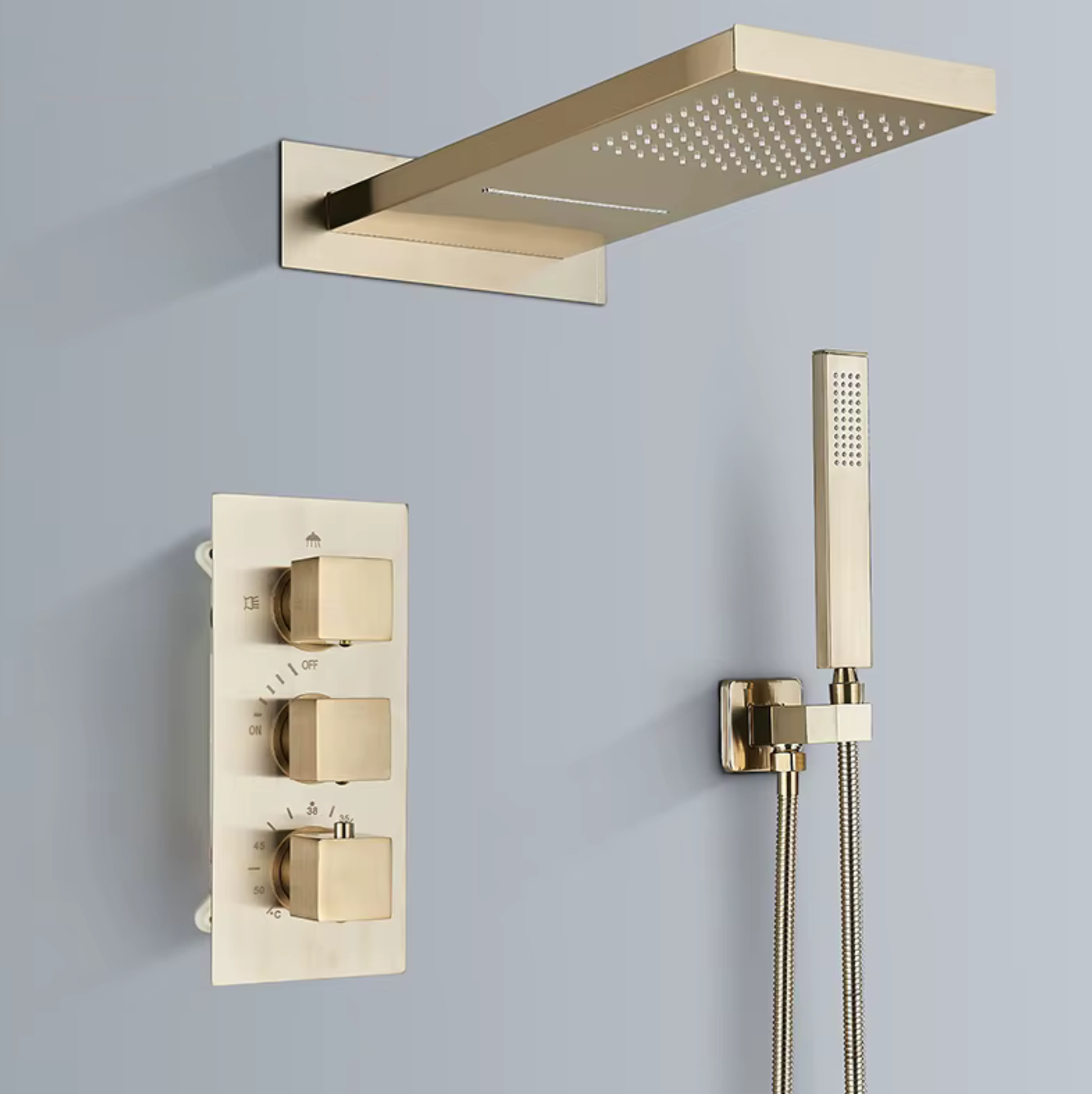 SaniSupreme® SmartPulse Wand Thermostatische Doucheset Biarritz 3 weg waterval met regendoucheplateau geborsteld goud