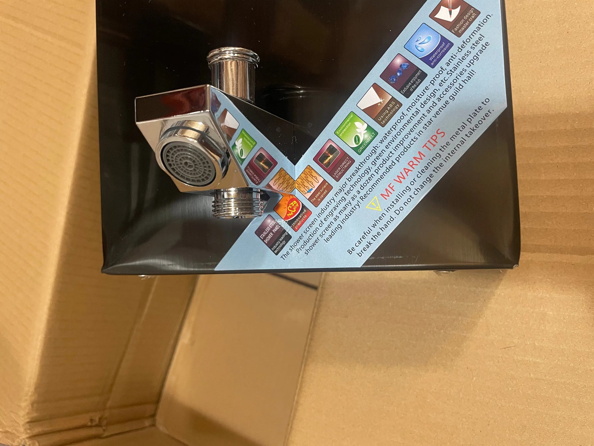 TWEEDEKANS! Douchepaneel Opbouwdouche SaniSupreme® Sicilie met hand- en voetendouche LCD Premium mat zwart TK2 Sanisupreme