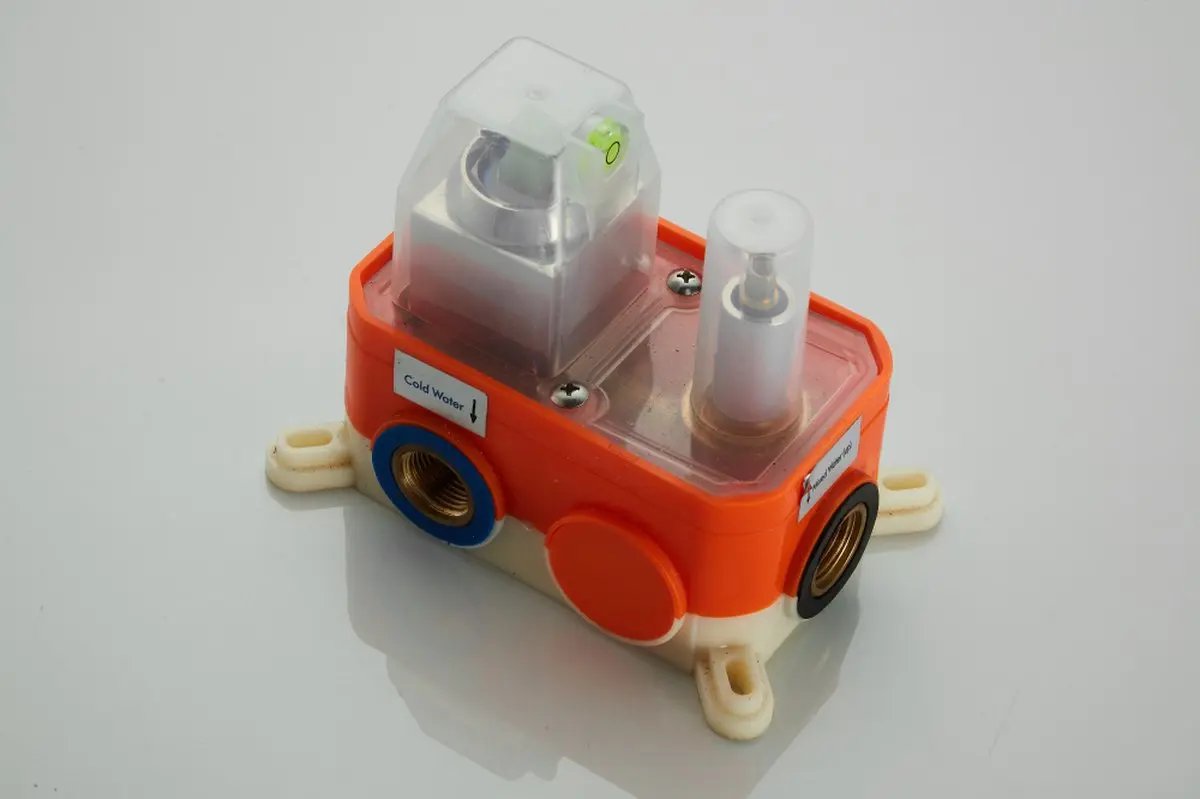 SaniSupreme Doucheset Lugano Premium handdouche mengkraan regendouche vierkant 30 cm. Chroom inbouw 2 weg Sanisupreme