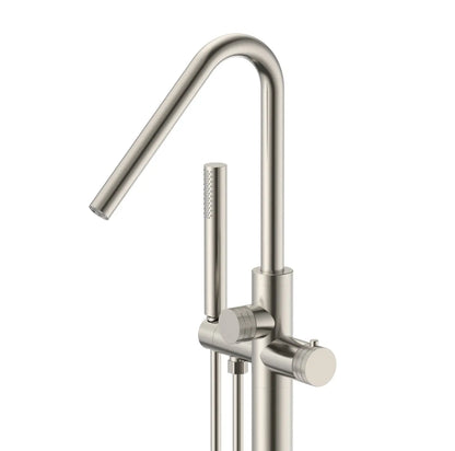 Vrijstaande_Badkraan_SaniSupreme_Veloria_Line_Camellia_met_handdouche_112_3_cm_Geborsteld_RVS
