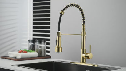 SaniSupreme Keukenkraan Pull-down Bologna met veer Goud Geborsteld