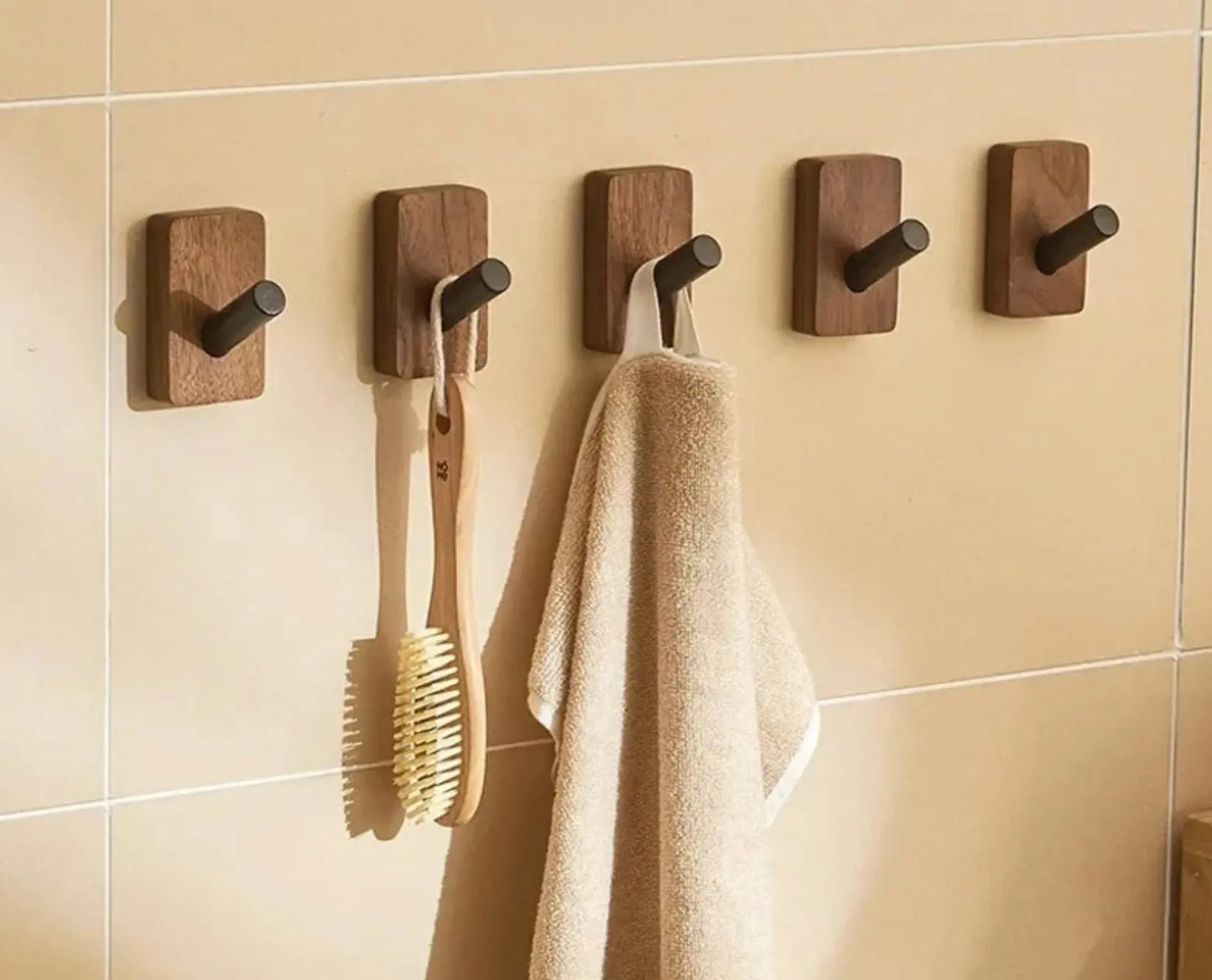 SaniSupreme Badkamer handdoek haak rechthoek walnoot mat zwart