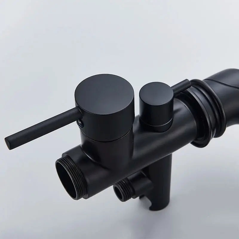 SaniSupreme Badkraan Madrid vrijstaand model met handdouche mat zwart