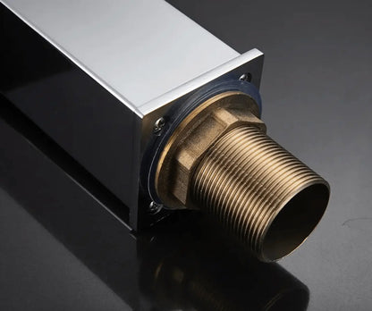 SaniSupreme Bari wastafelkraan opbouw laag model brede uitloop chroom