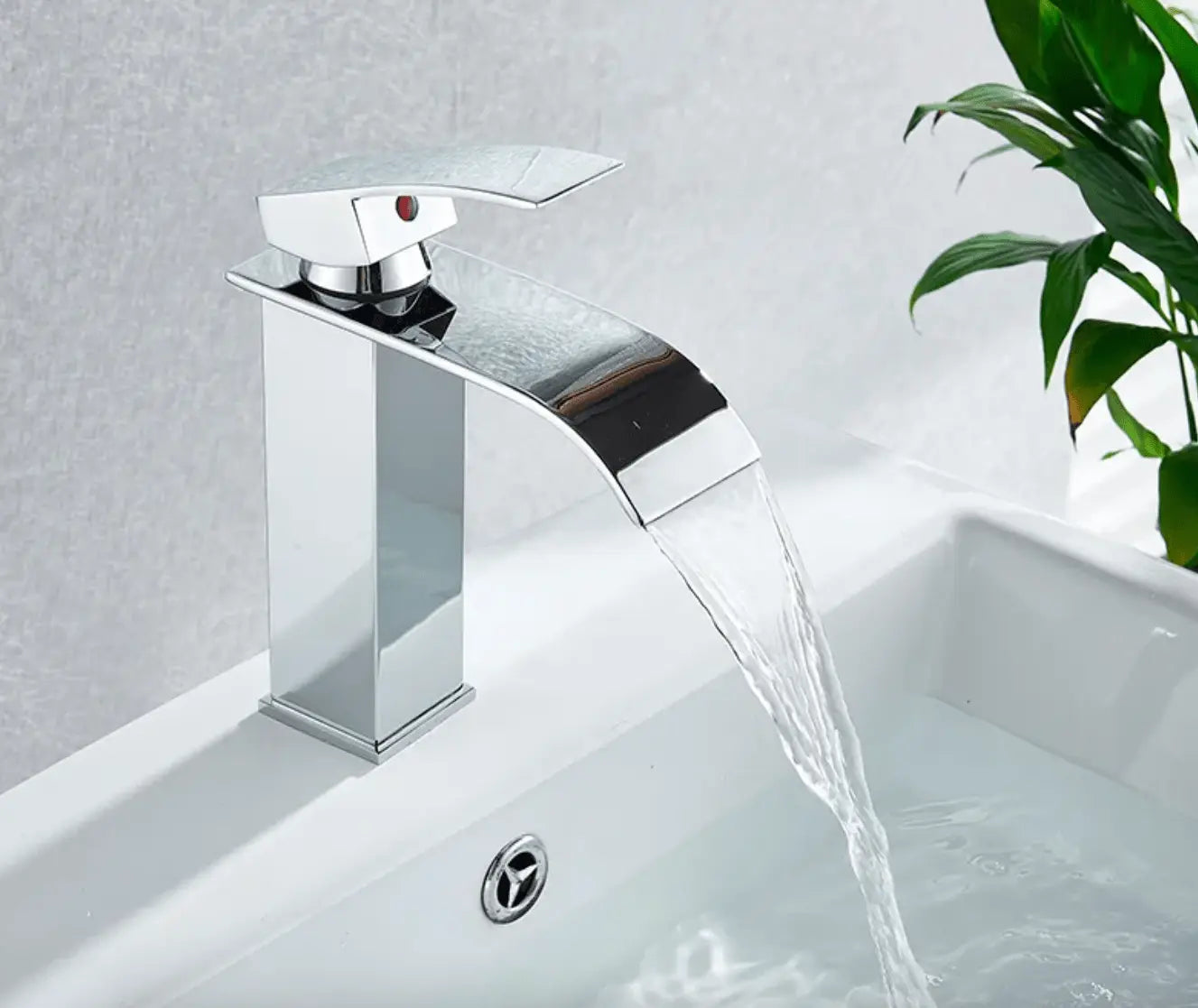 SaniSupreme Bari wastafelkraan opbouw laag model brede uitloop chroom