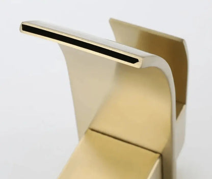 SaniSupreme Bari wastafelkraan opbouw laag model brede uitloop Goud Brushed