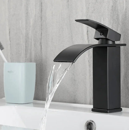 SaniSupreme Bari wastafelkraan opbouw laag model brede uitloop mat zwart