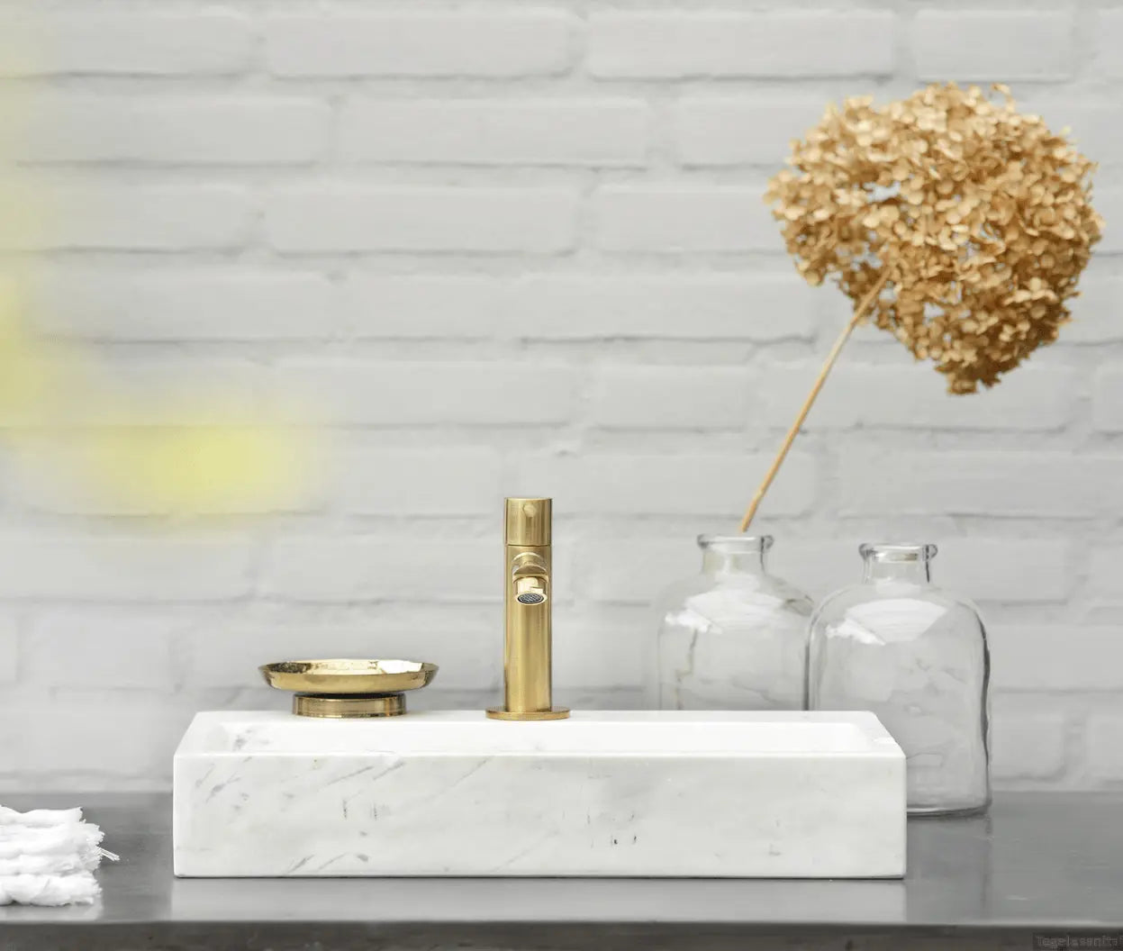 Sanisupreme Flat fonteinset – Marmer – Kraan recht mat goud