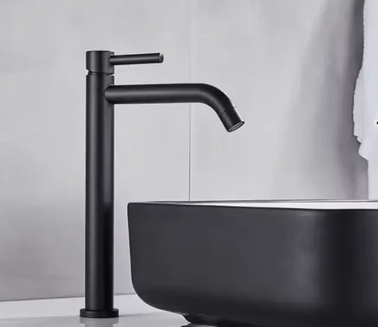 SaniSupreme Idora keramische wastafel kraan opbouw hoog model gebogen uitloop Mat Zwart