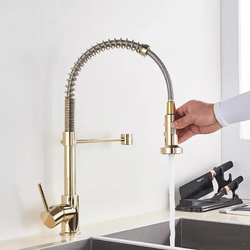 SaniSupreme Keukenkraan Pull - down Bologna gebogen met veer Goud Glans Polish