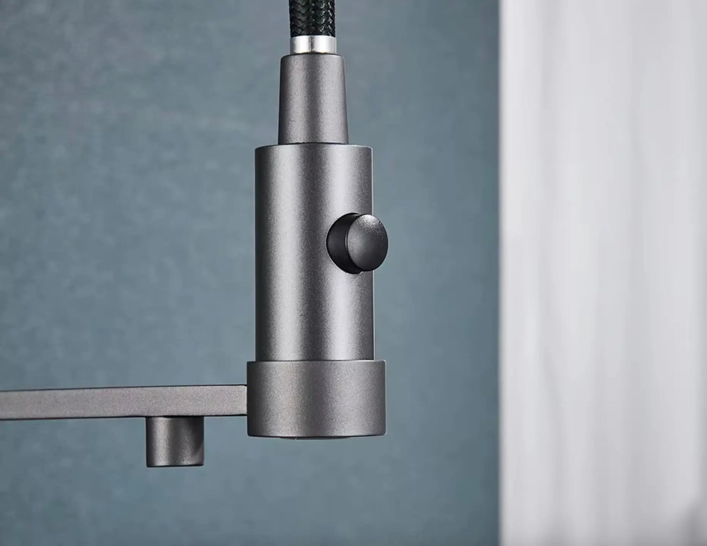 SaniSupreme Keukenkraan Pull - down Bologna gebogen met veer Mat Grijs