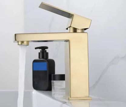 SaniSupreme Livorno wastafel kraan opbouw laag model vierkant geborsteld goud