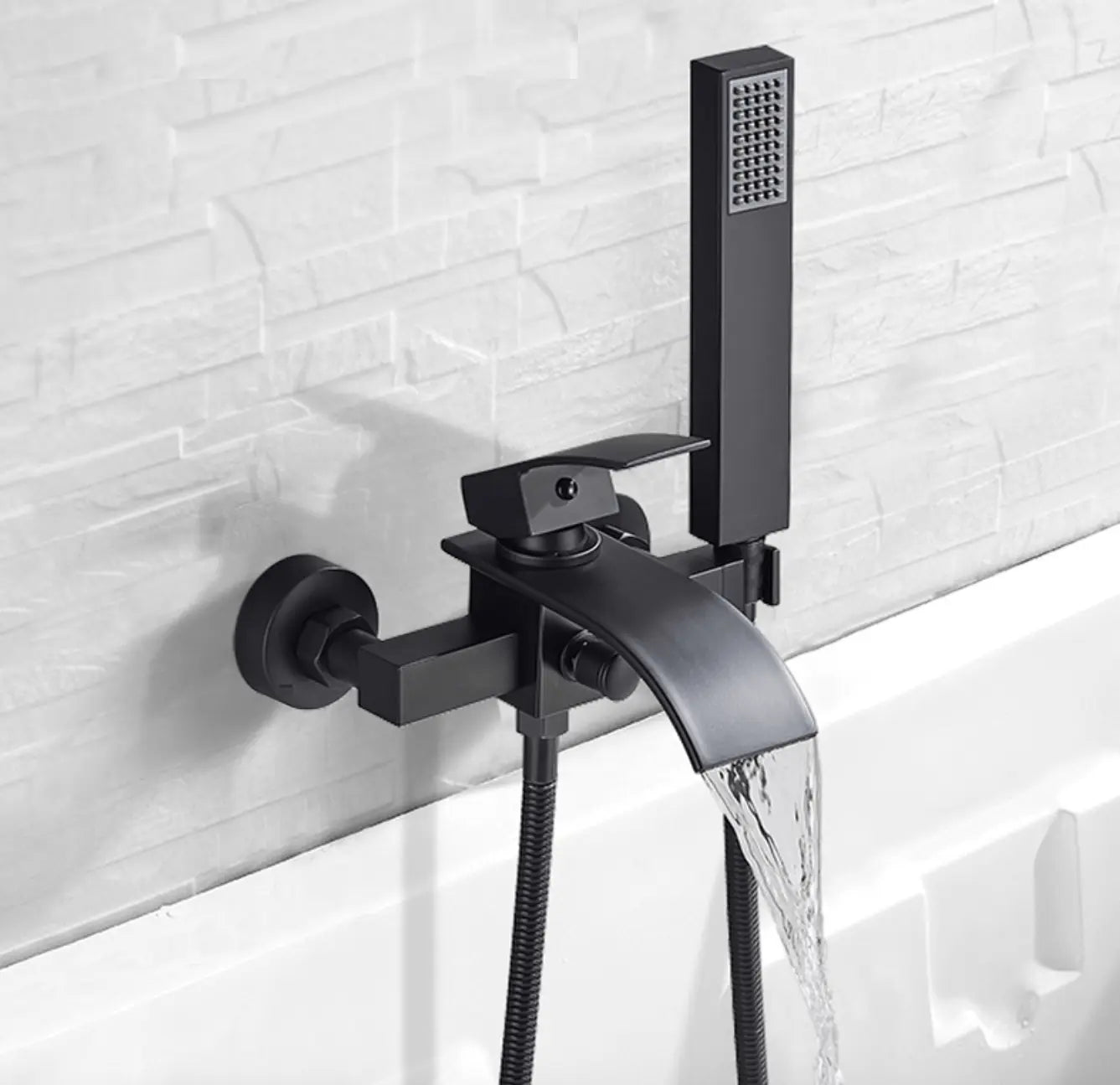 SaniSupreme Luca doucheset badset opbouw mengkraan 2 weg met smalle handdouche mat zwart