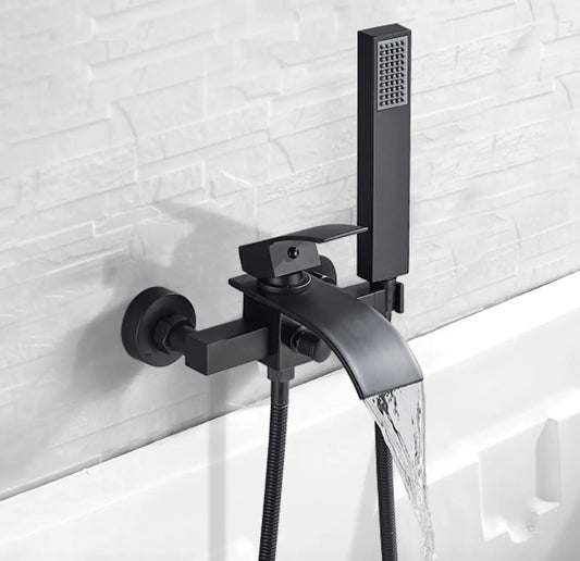 SaniSupreme Luca doucheset badset opbouw mengkraan 2 weg met smalle handdouche mat zwart