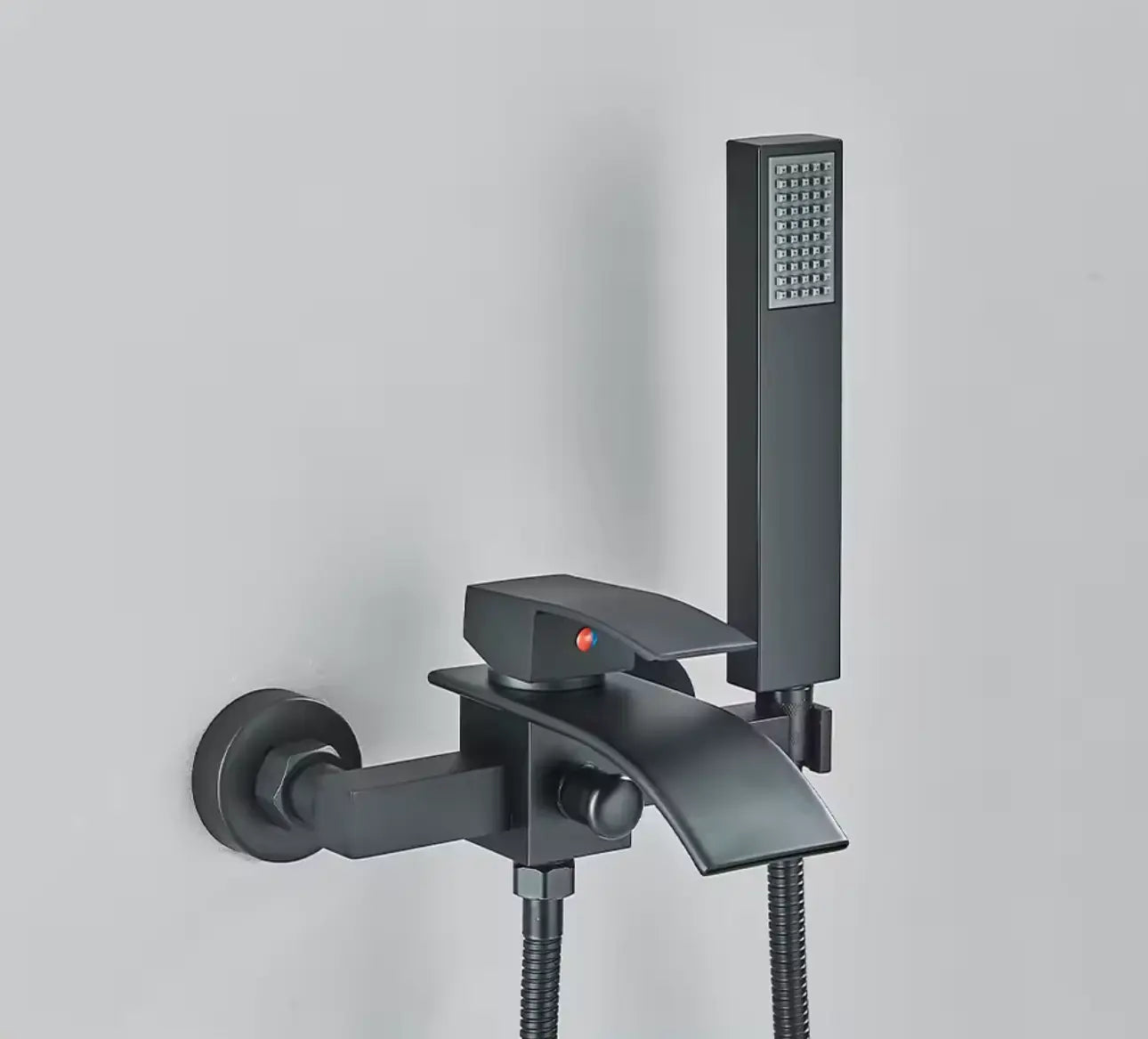 SaniSupreme Luca doucheset badset opbouw mengkraan 2 weg met smalle handdouche mat zwart Sanisupreme