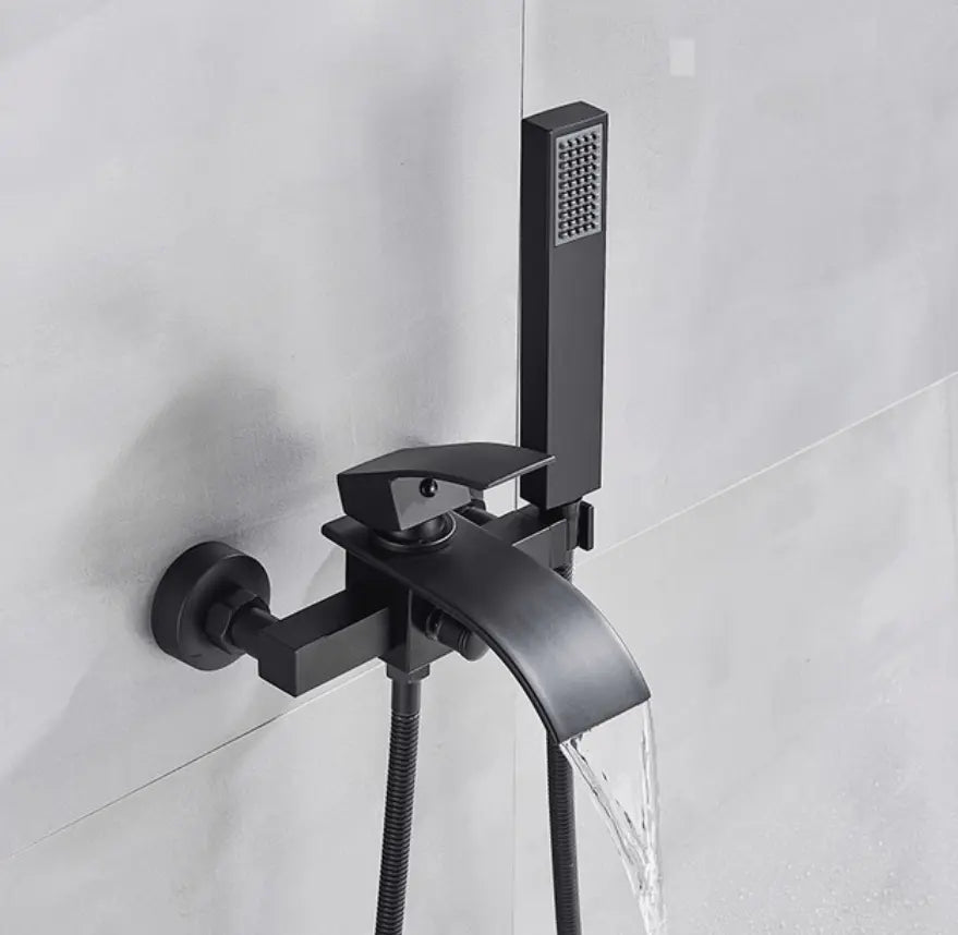 SaniSupreme Luca doucheset badset opbouw mengkraan 2 weg met smalle handdouche mat zwart