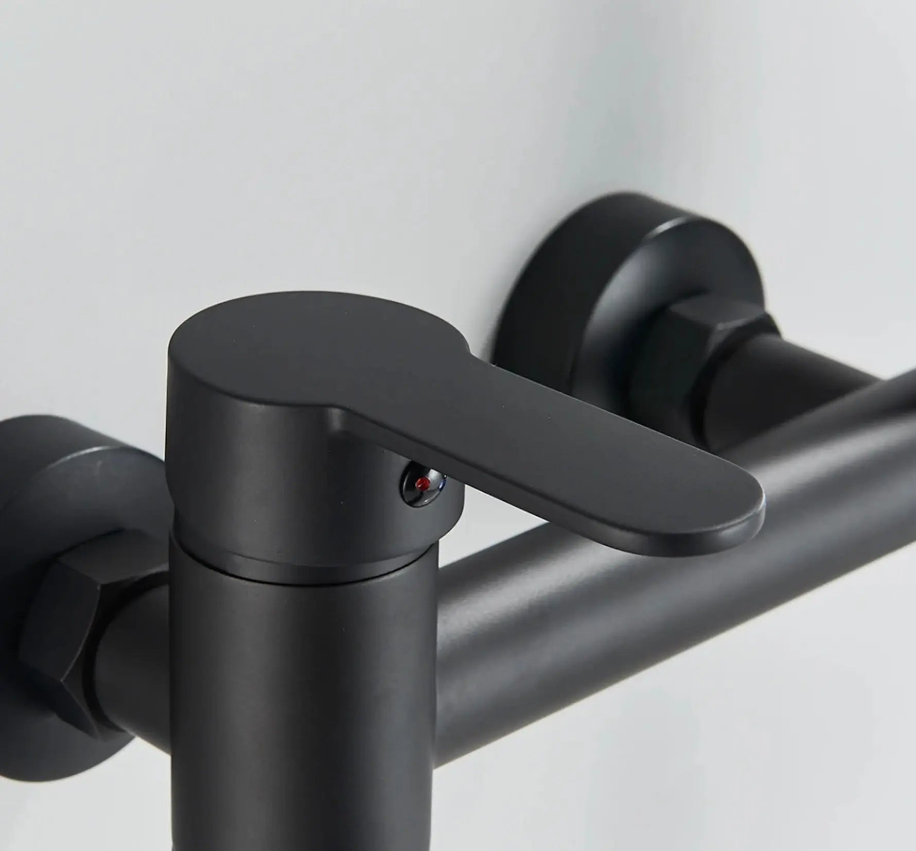 SaniSupreme Marbella doucheset badset opbouw mengkraan 2 weg met smalle handdouche mat zwart