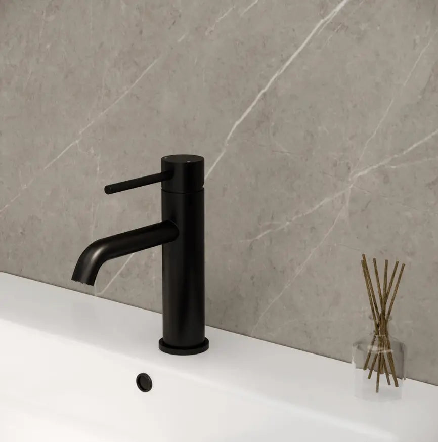 SaniSupreme Milano wastafelkraan Zwart