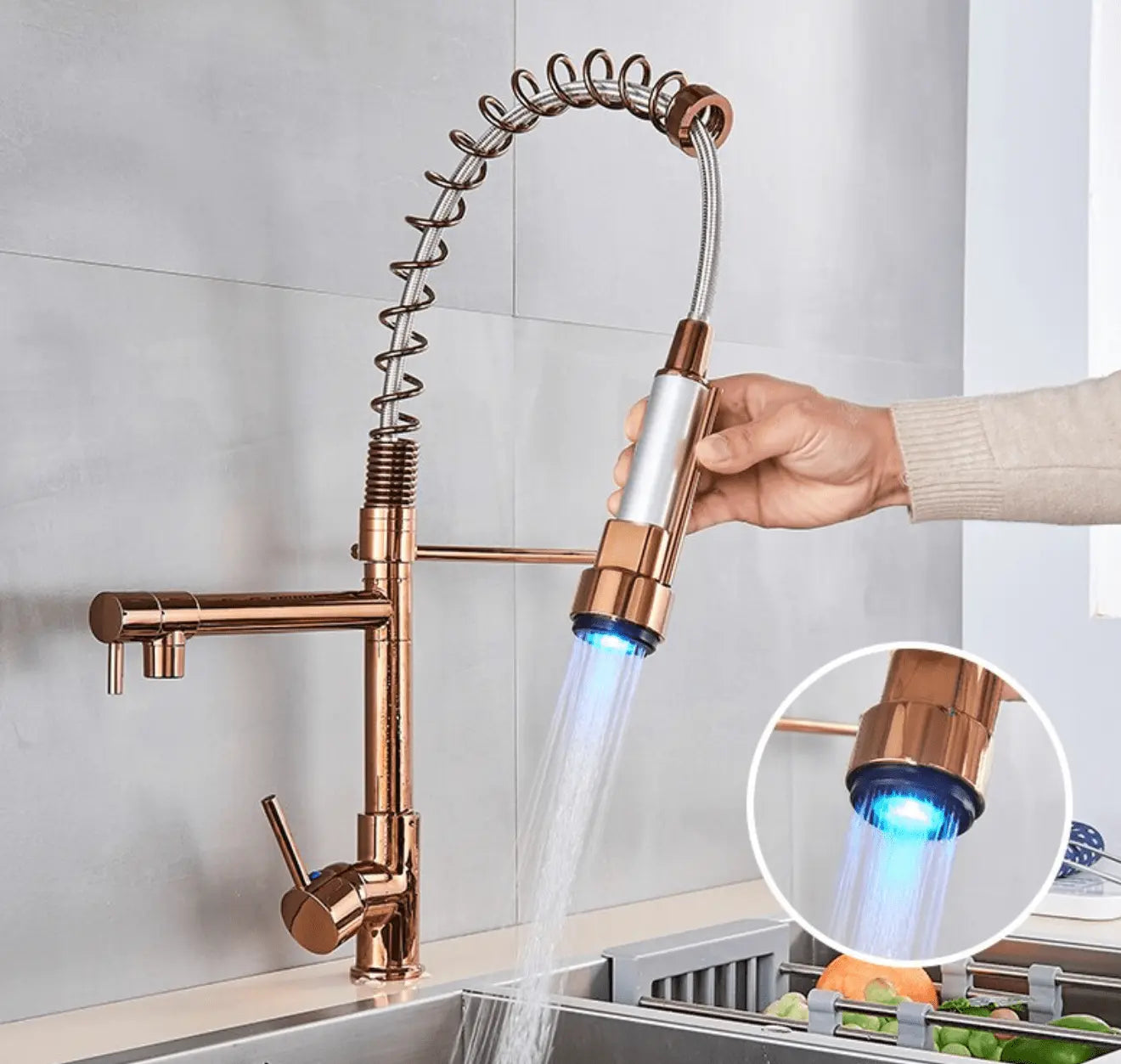 SaniSupreme Napoli Keukenkraan met LED Sproeikop en extra uitloop Koper