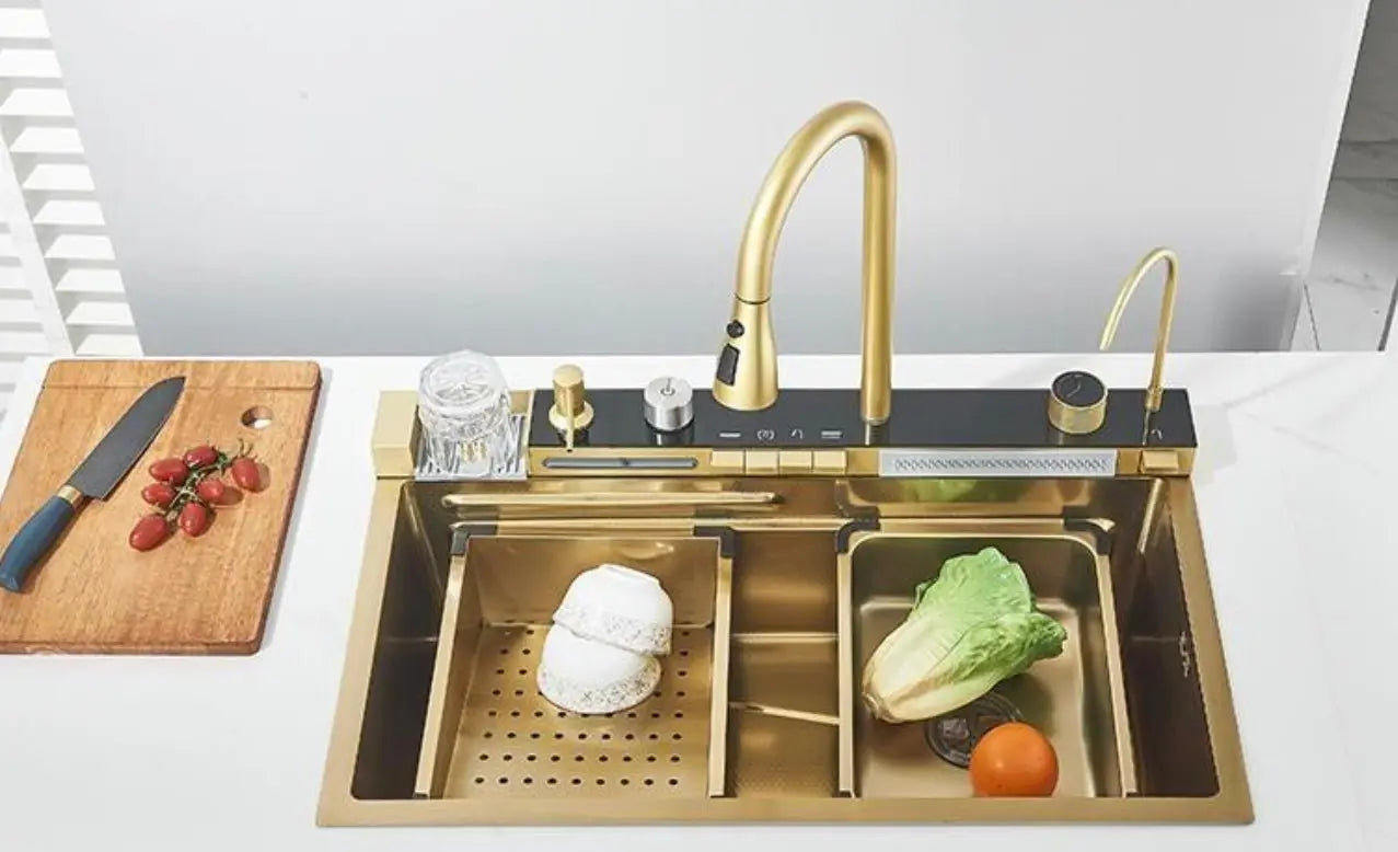 SaniSupreme® Premium HighLine All- in -One Gootsteen met Digitale Display  Snijplank, Afdruiprek & Cupwasher Goud geborsteld