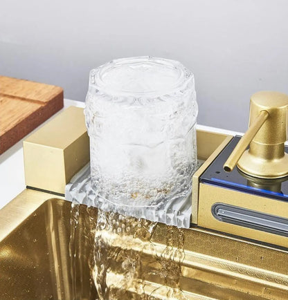 SaniSupreme® Premium HighLine All- in -One Gootsteen met Digitale Display  Snijplank, Afdruiprek & Cupwasher Goud geborsteld