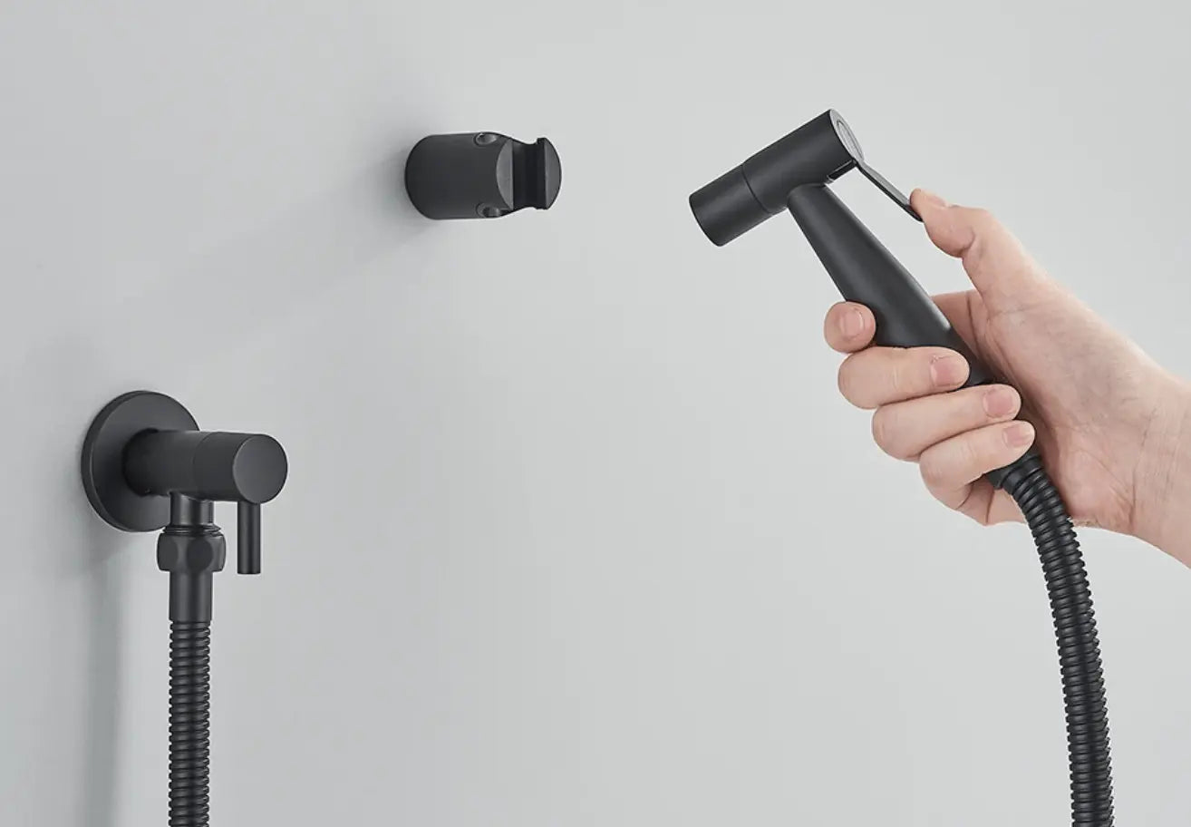 SaniSupreme ProLine Bidet handdouche komplete set mat zwart koud water