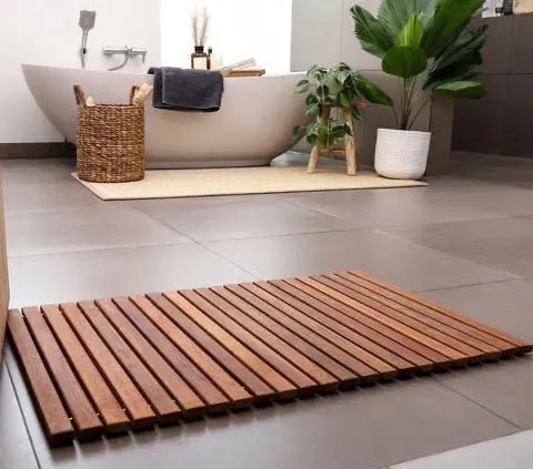 SaniSupreme SuperiorLine Teak badmat 71 x 71 cm. halfrond vast model (niet oprolbaar)