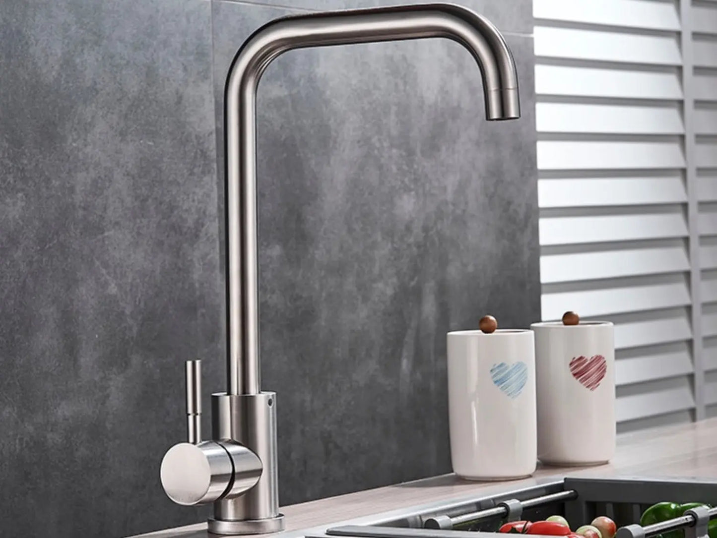 SaniSupreme thermostatische keukenkraan Bologna recht RVS