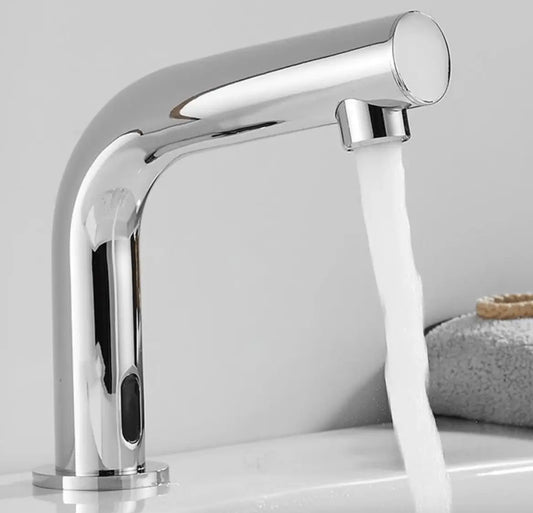 SaniSupreme Wastafel of Toiletkraan Chroom opbouw met automatische sensor 16 cm warm en/of koud water