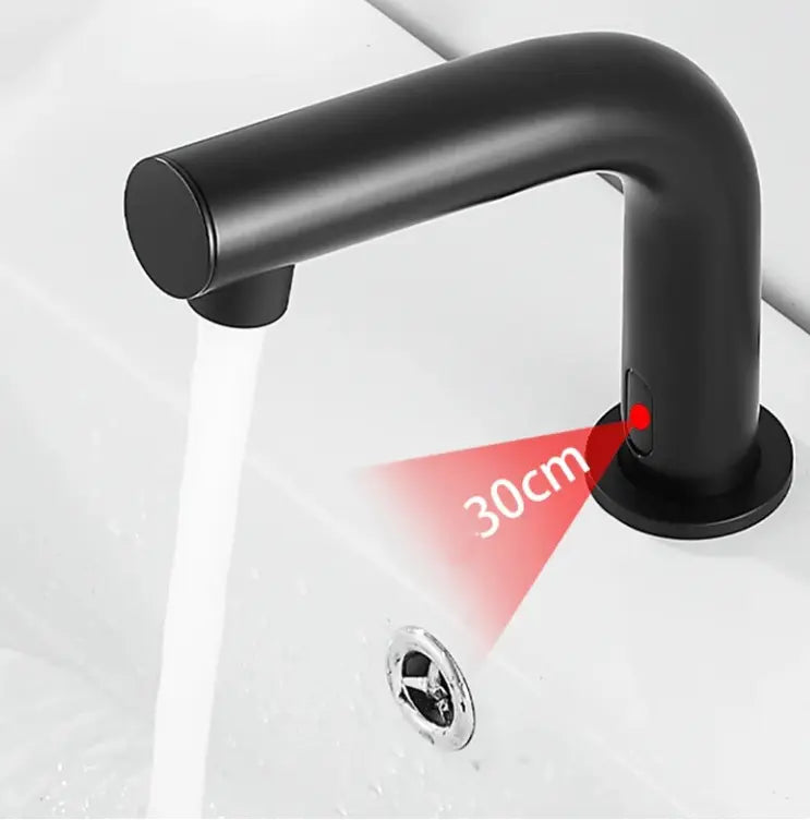 SaniSupreme Wastafel of Toiletkraan opbouw met automatische sensor 16 cm warm en/of koud water