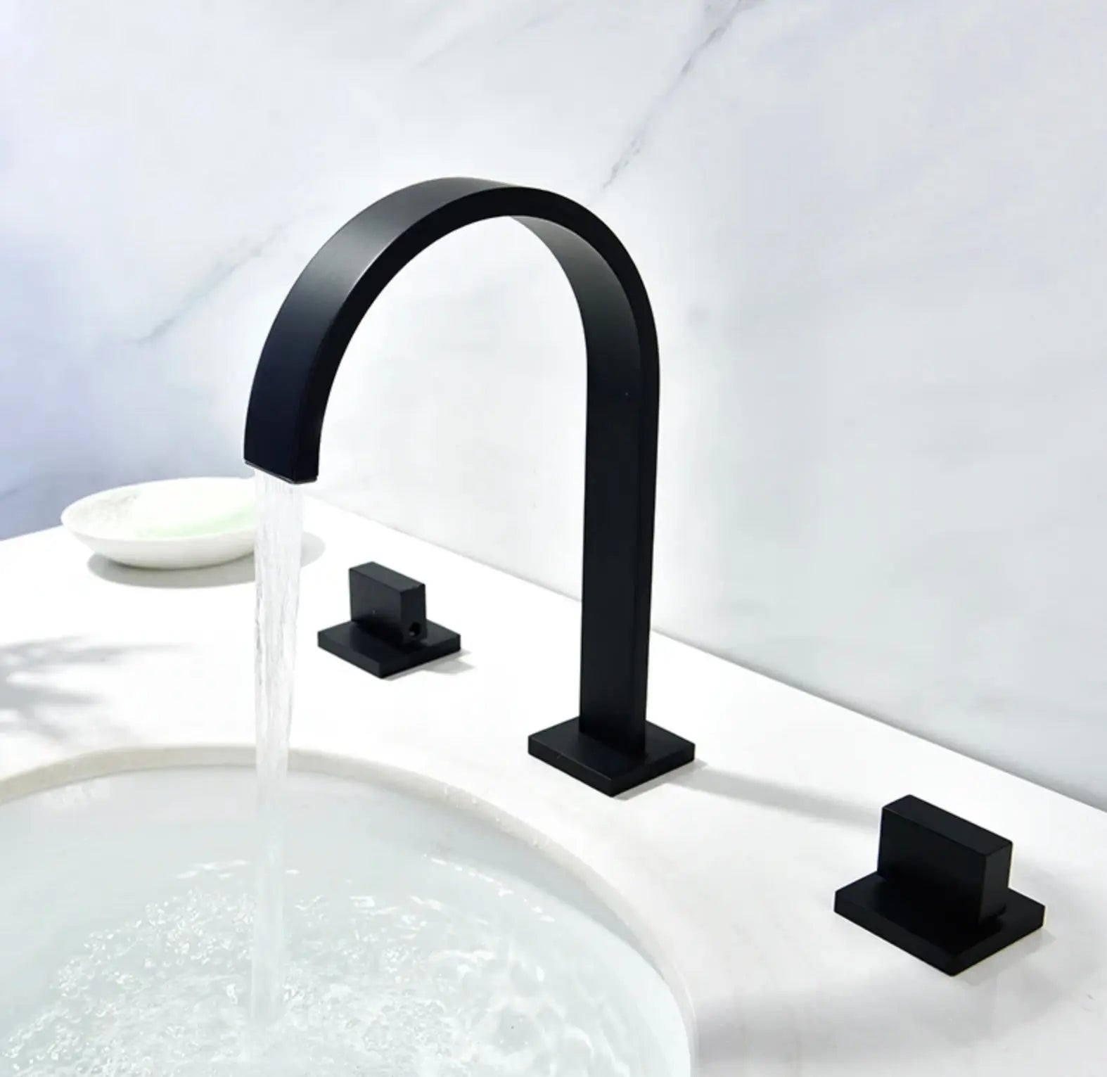 SaniSupreme Wastafelkraan - Badkraan San Marino bad inbouw - opbouw mengkraan model mat zwart