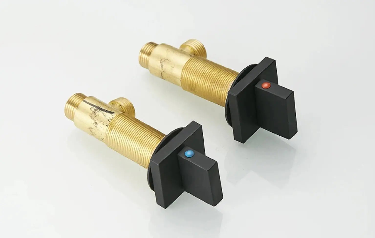 SaniSupreme Wastafelkraan - Badkraan San Marino bad inbouw - opbouw mengkraan model mat zwart