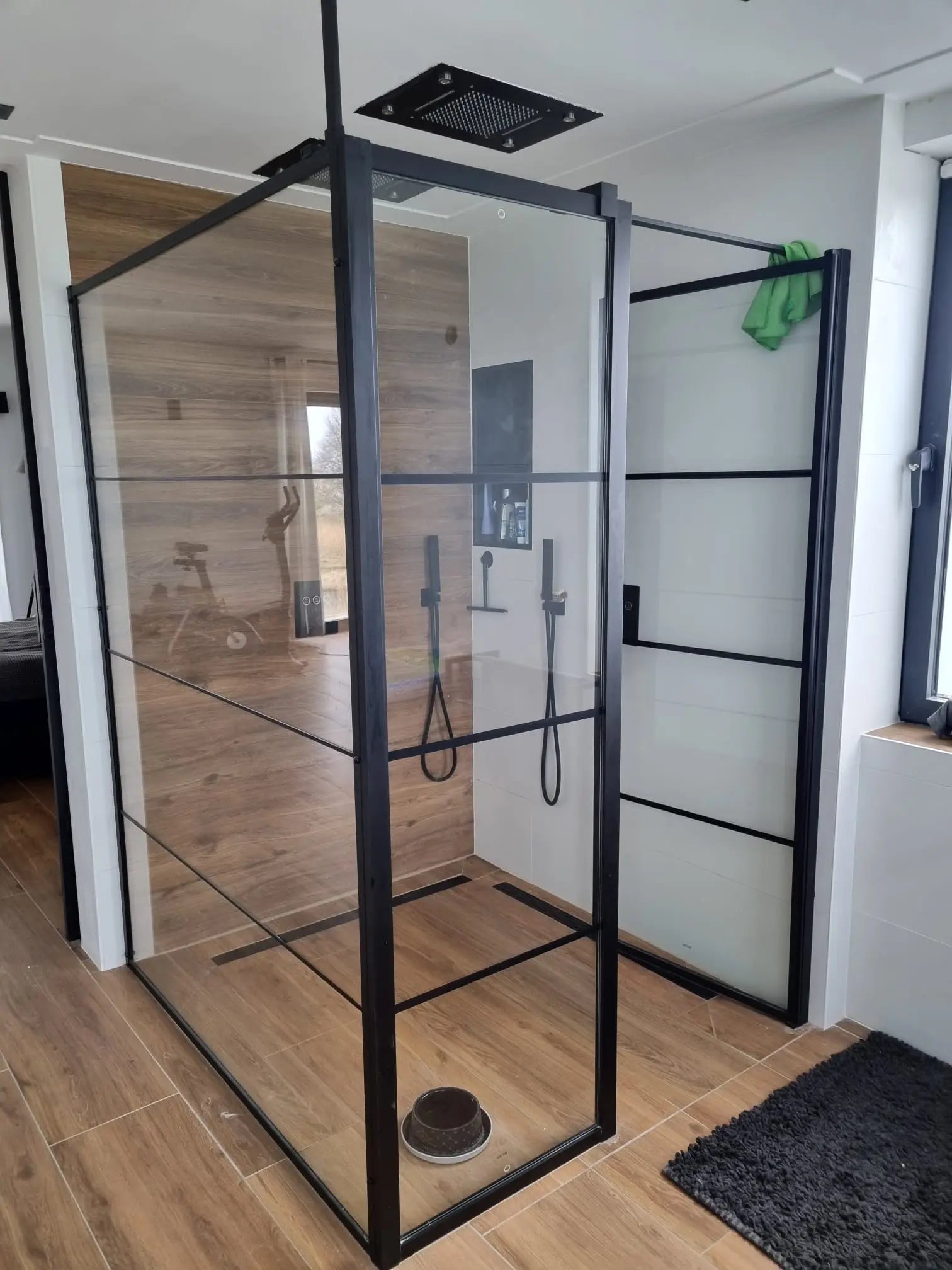 SaniSupreme®SmartPulse Plafond Thermostatische Doucheset Manhattan LCD 3 weg Inbouw Plafond LED regendouche La Paz Mat Zwart