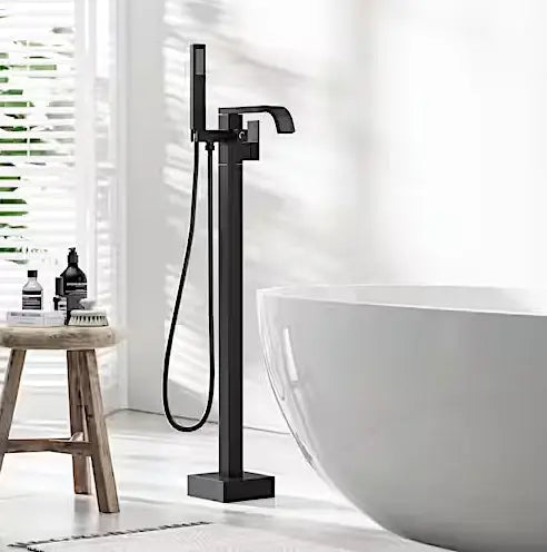 SaniSupreme® Badkraan Bocchi vrijstaand model met handdouche mat zwart Sanisupreme