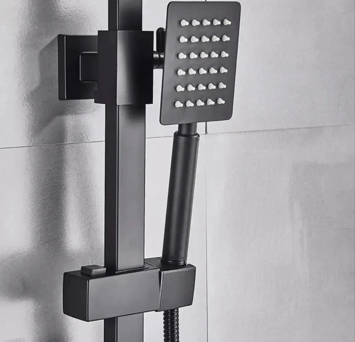 AKTIE SaniSupreme Milaan opbouw bad doucheset met baduitloop 25 cm. regendouche mat zwart vierkant