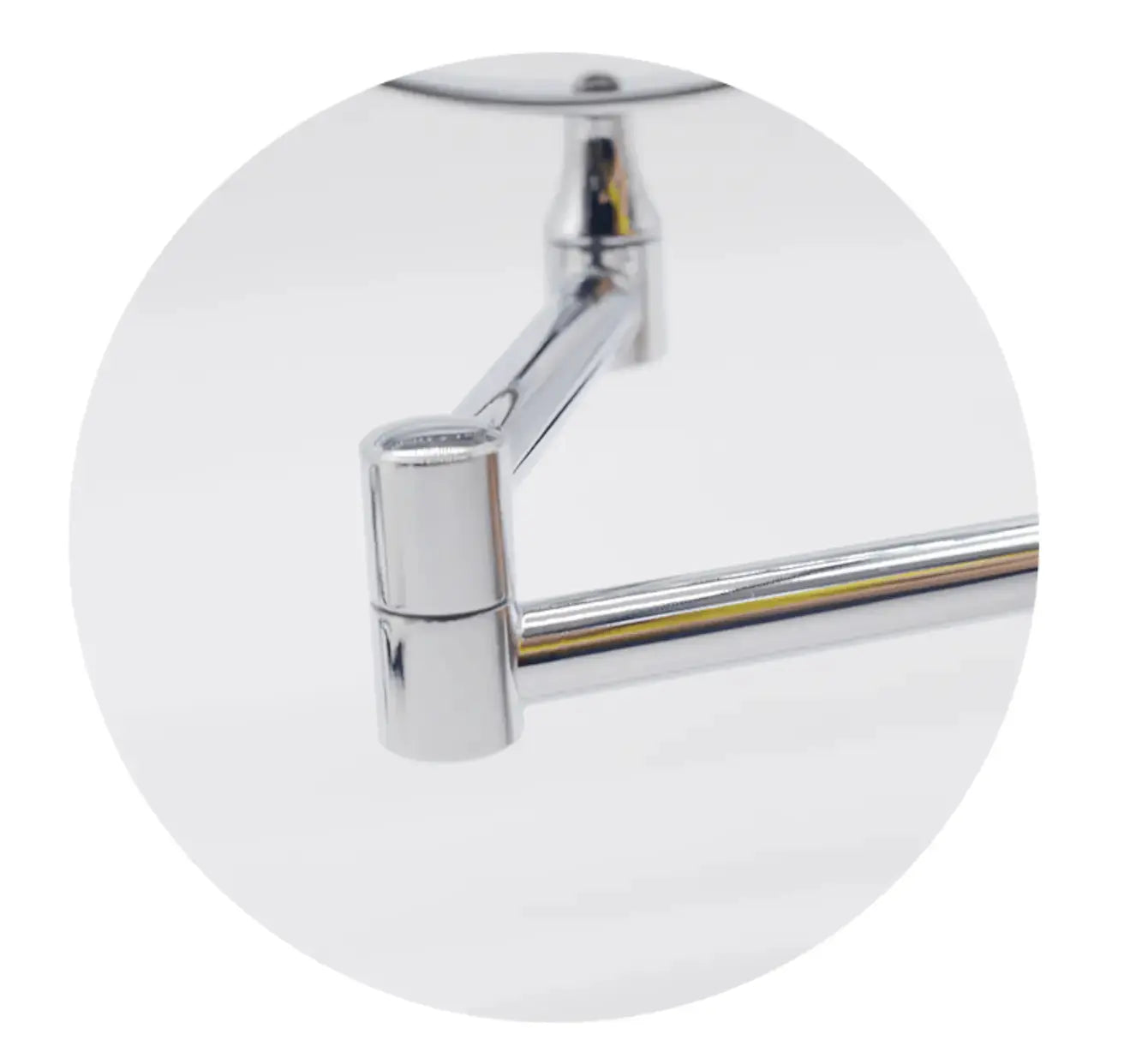 Make - up en Scheerspiegel SaniSupreme Bari Ø17cm LED Verlichting USB 3x Vergroting Chroom