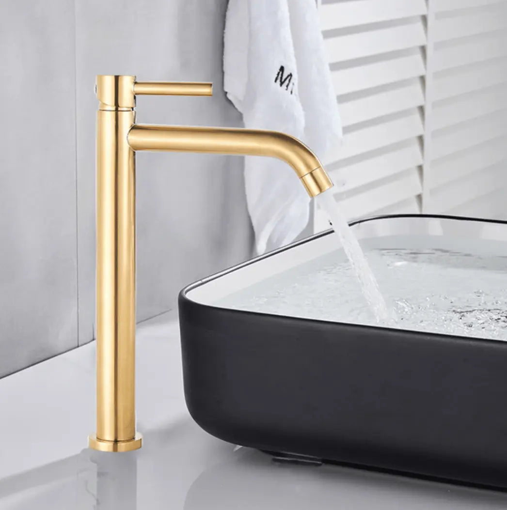 SaniSupreme Allicante wastafel kraan opbouw hoog model gebogen uitloop Goud Brushed