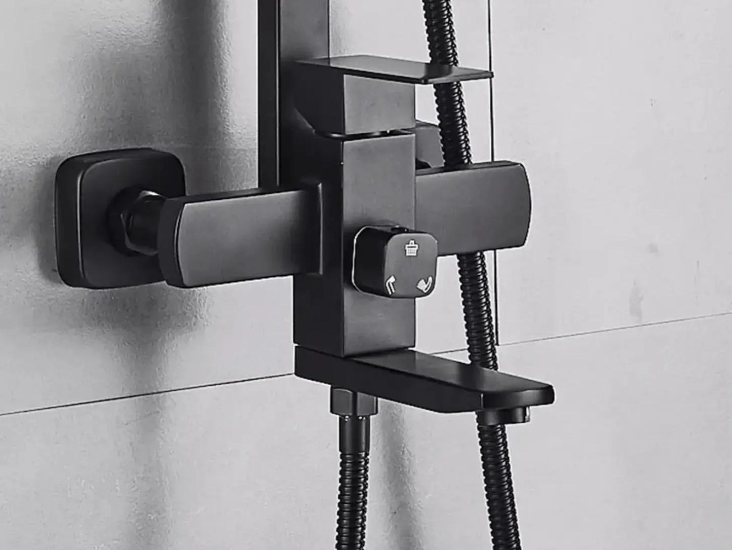 SaniSupreme Arizona Basic opbouw bad doucheset 3 - weg met baduitloop 20 cm. ABS regendouche mat zwart vierkant