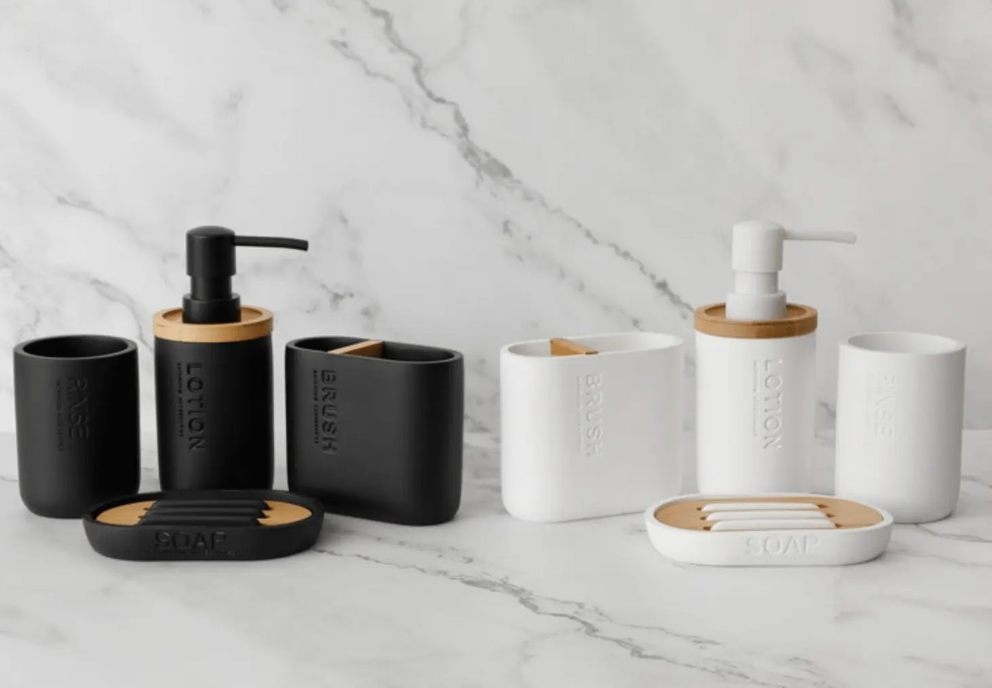 SaniSupreme Badkamer Toiletset - 4 Delig- Toiletaccessoires Set- Zeeppompje- Tandenborstelhouder - Zeepschaal- Beker- Zwart