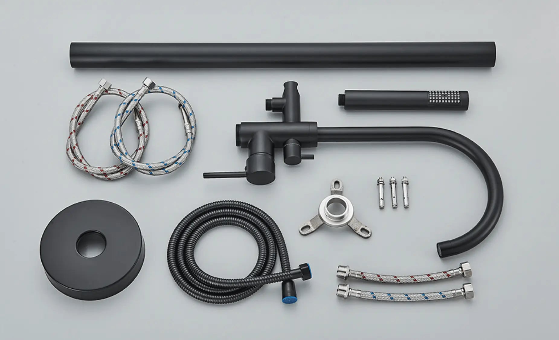 SaniSupreme Badkraan Ancona vrijstaand model met handdouche mat zwart