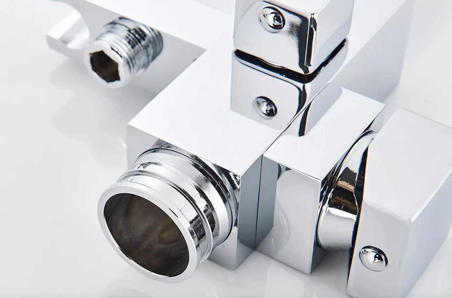 SaniSupreme® Badkraan Florence vrijstaand model met handdouche chroom glans