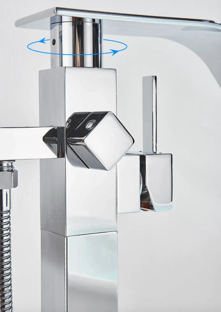 SaniSupreme® Badkraan Luca vrijstaand model met handdouche chroom glans