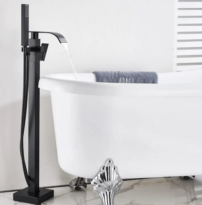 SaniSupreme® Badkraan Luca vrijstaand model met handdouche mat zwart