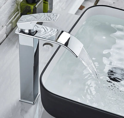 SaniSupreme Bari wastafelkraan opbouw hoog model brede uitloop chroom