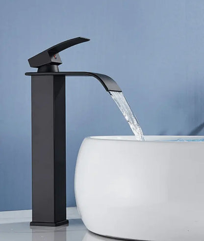 SaniSupreme Bari wastafelkraan opbouw hoog model brede uitloop mat zwart