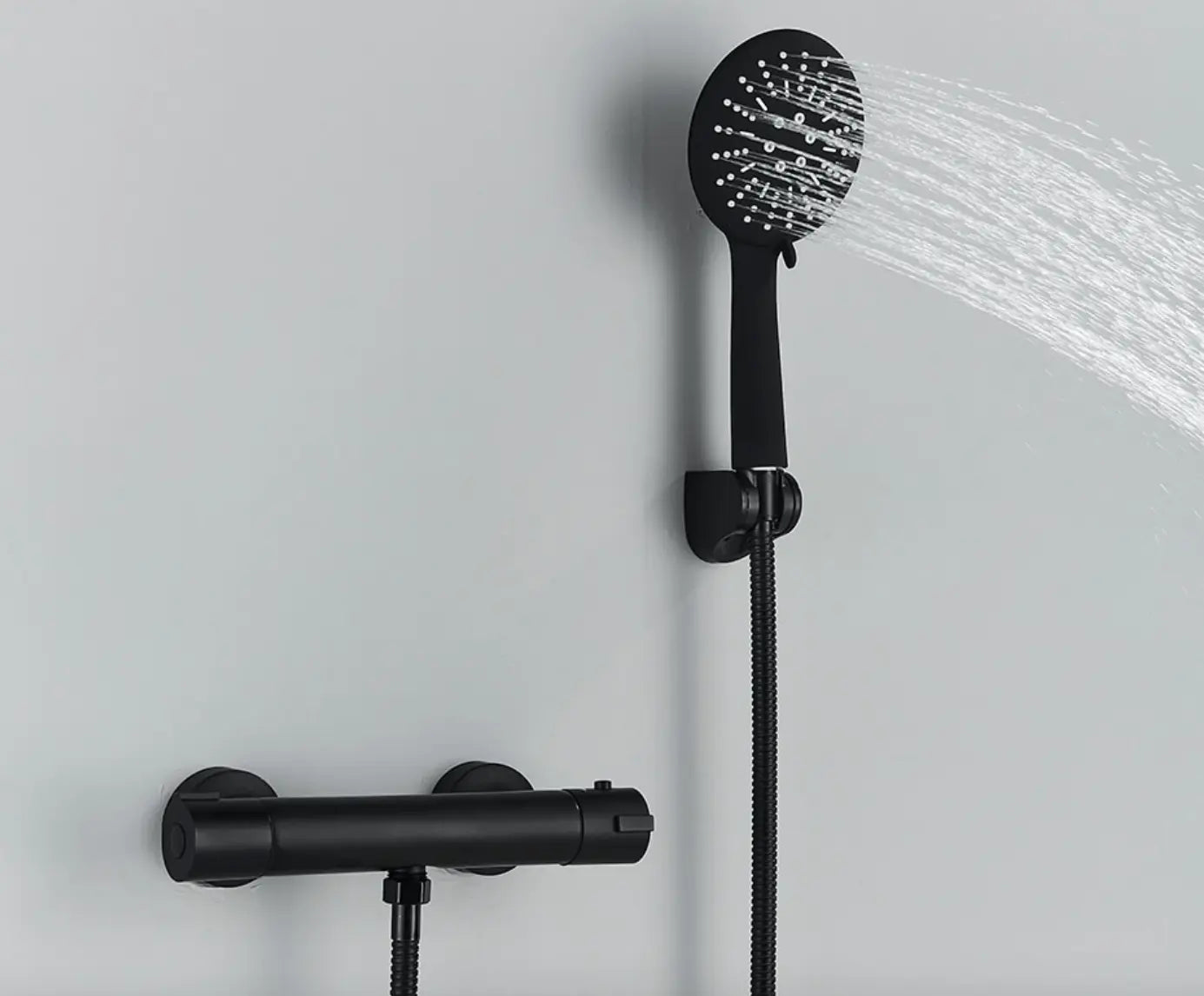 SaniSupreme Brasil doucheset 5 inch opbouw met ronde handdouche mat zwart rond