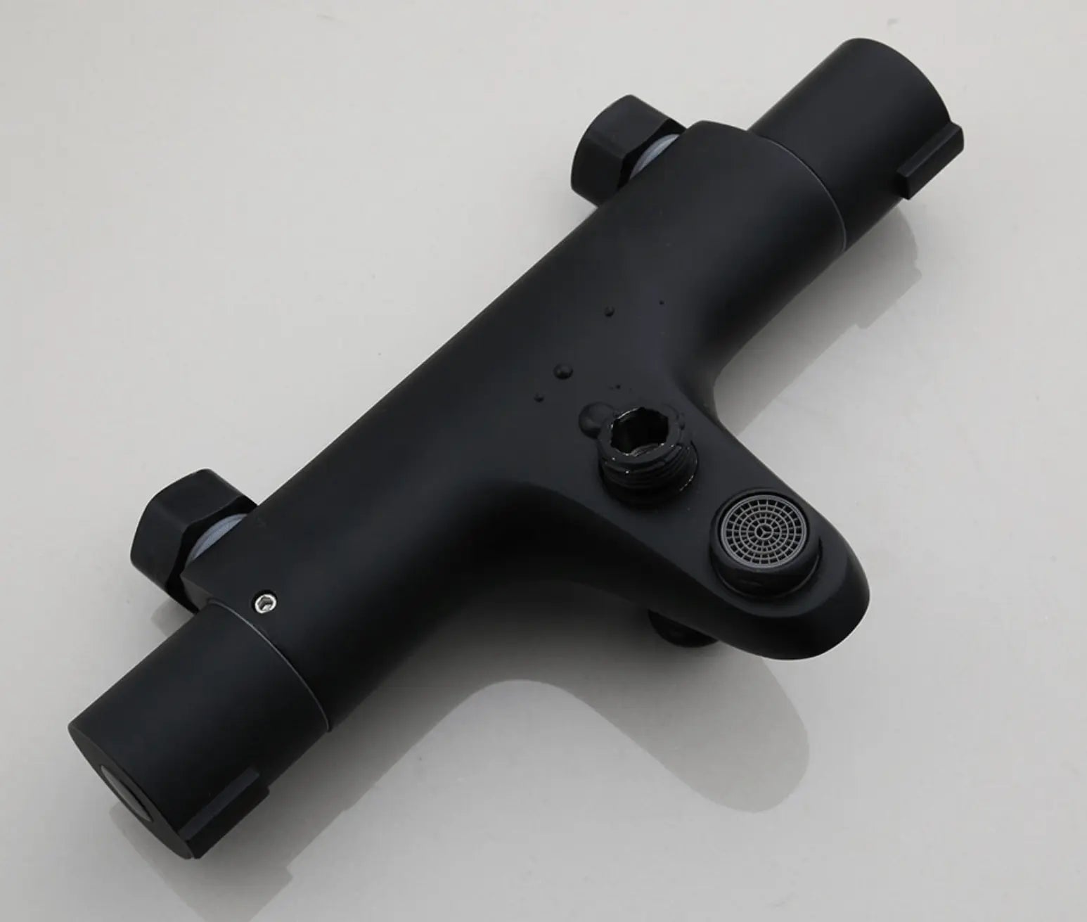 SaniSupreme Brasil opbouw bad doucheset met smalle uitvoering handdouche mat zwart staafmodel