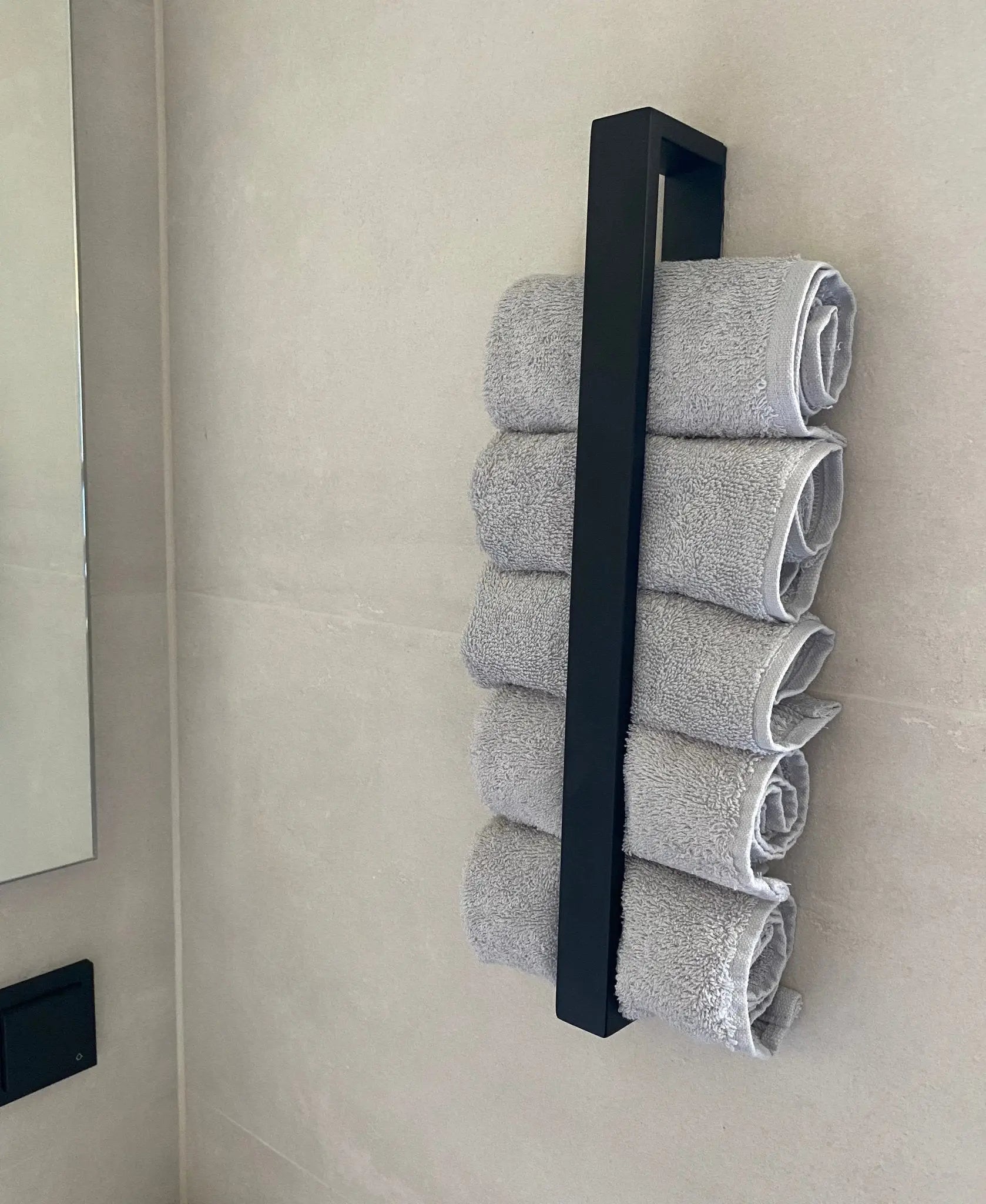 SaniSupreme Handdoekrek Brasil 40 cm mat zwart