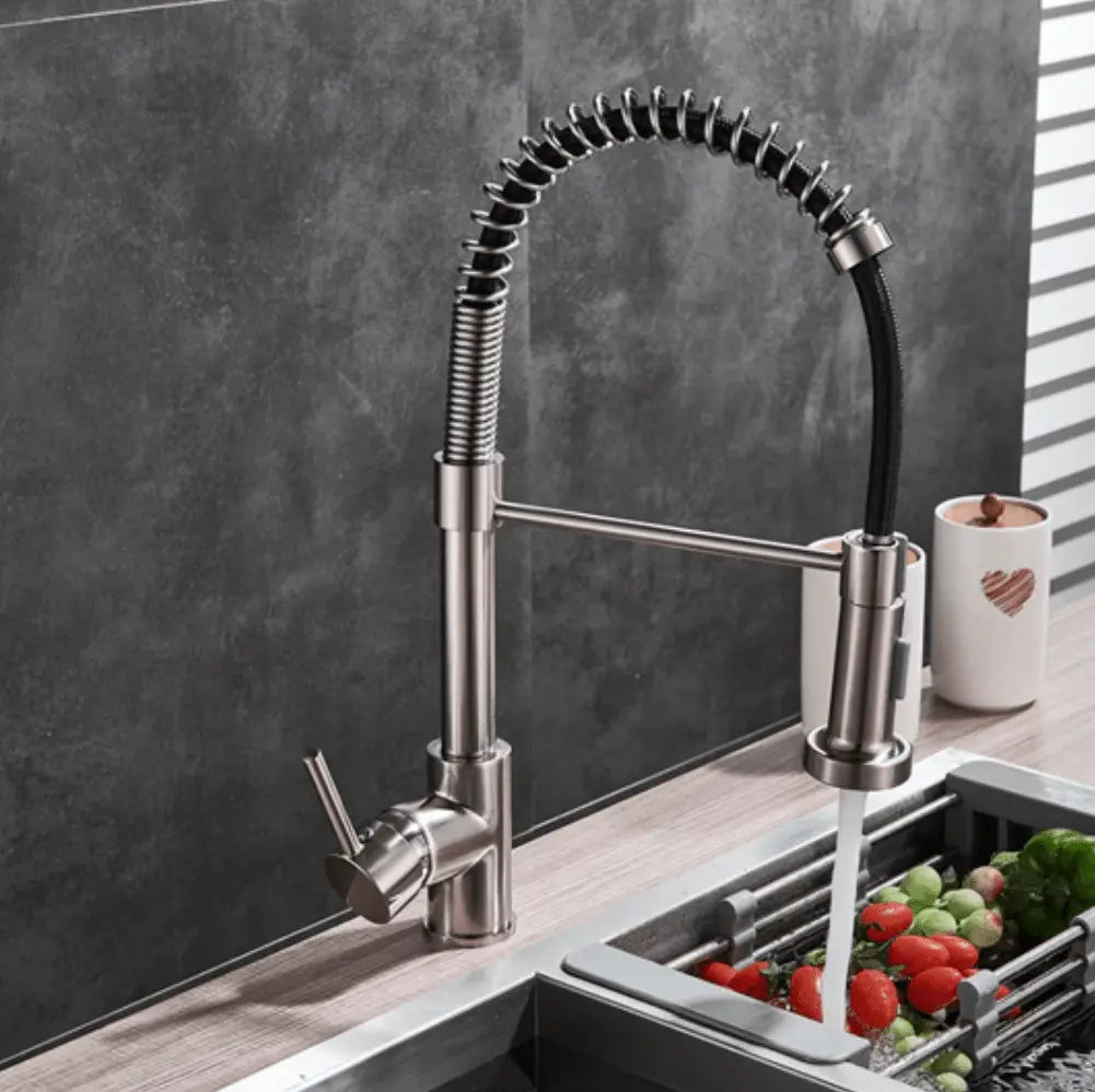 SaniSupreme Keukenkraan Pull - down Bologna gebogen met veer Nikkel Brush (RVS), zwarte slang